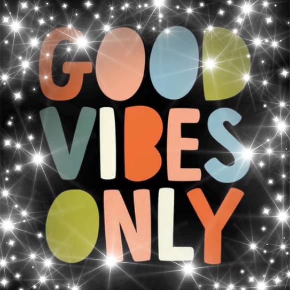 Meet your Posher, Mandi - Picture 1 of 1